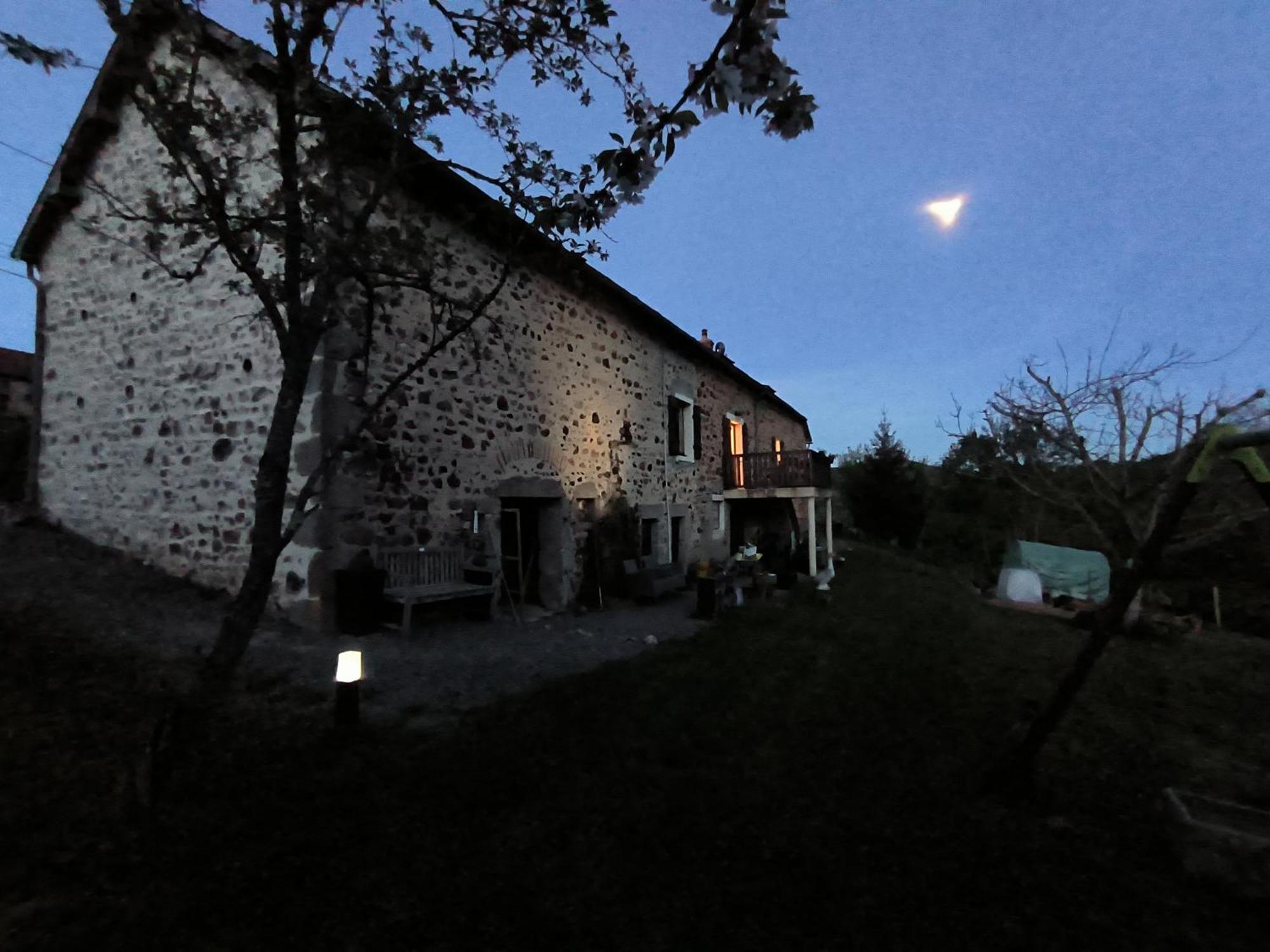 Chambres D'Hotes Montjouan Larochemillay Exterior photo